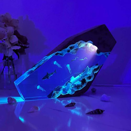 Undersea plane crash divers Nautical Decor Must-Have – Ocean Series Resin Lamp with Diver