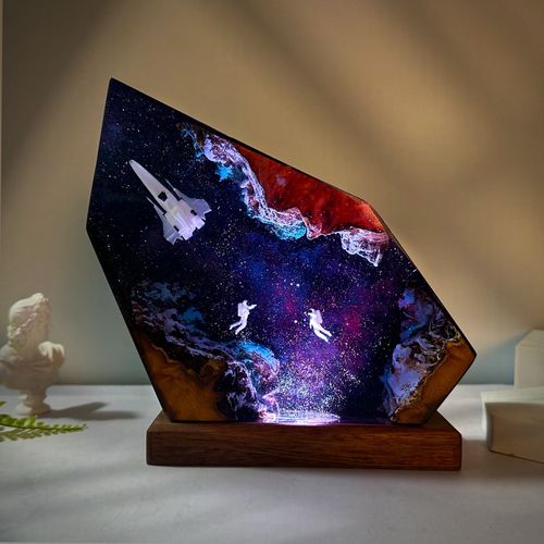 Astronaut Space Resin Lamp - Handcrafted Decorative Light