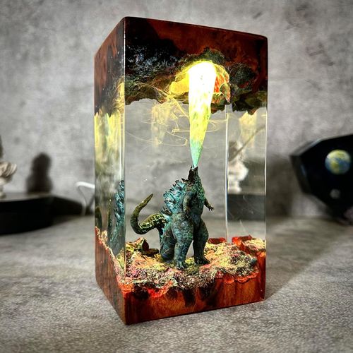 Godzilla Monster Resin Art Lamp: Dimmable LED Decor for Movie Fans