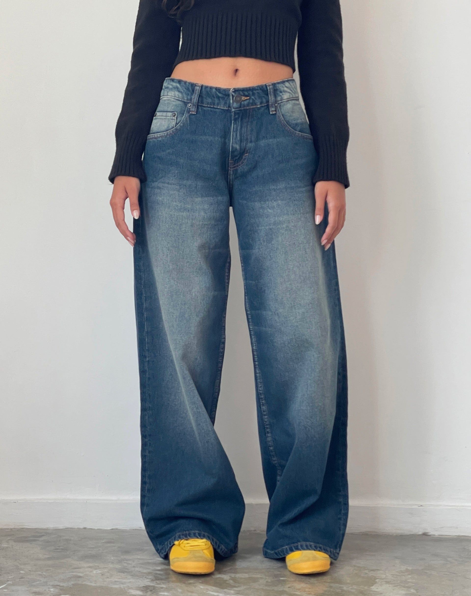 Roomy Extra Wide Low Rise Jeans in Dark Vintage