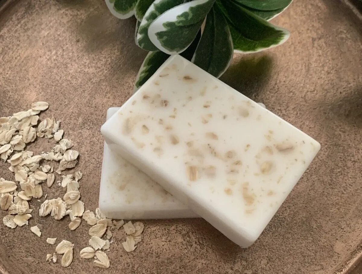 🍂 Say Goodbye to Fall & Winter Dryness: Goat Milk Silk Soap, Your Skin's Nourishing Secret