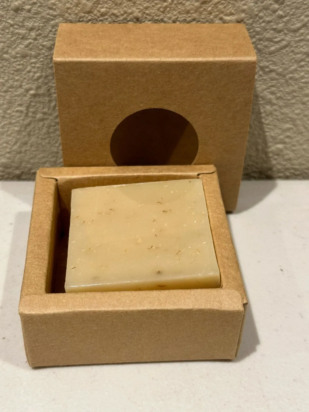 🍂 Say Goodbye to Fall & Winter Dryness: Goat Milk Silk Soap, Your Skin's Nourishing Secret!