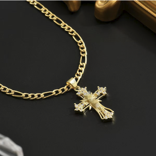 Copper-set zircon cross necklace. Featuring the luxurious and high-quality Fagaro chain texture, the zircon embellishments add a touch of luxury and shine. It is suitable for both men and women and can be matched with hip-hop, casual, and luxury styles. It is not prone to fading or causing allergies. It is a versatile and stylish choker necklace that is suitable for both daily wear and as a gift. It is a practical piece of jewelry that combines both appearance quality and sentiment.