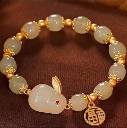 If you place an order today, you will receive 8 different styles of bracelets. A collection of various styles of elegant bracelets: simple chains, beaded styles, layered styles, covering all of them. Made of high-quality materials such as S925 silver and natural stones. Perfect for both work and casual occasions, suitable for personal use or as gifts - all are exquisite!