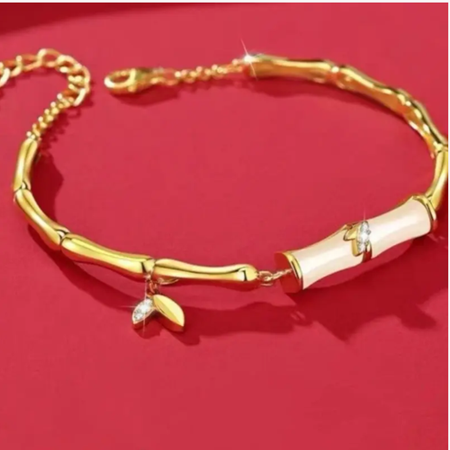 With You Cordovan Luxurious Bamboo Chain Bamboo charm meets luxury. The bamboo-shaped design is both elegant and eye-catching, exuding sophistication. It symbolizes continuous progress and lasting friendship. Order today and you can receive two chains. Give them to yourself or your best friend. Let every step be filled with grace. Hurry up and grab two sets of exquisite ones!