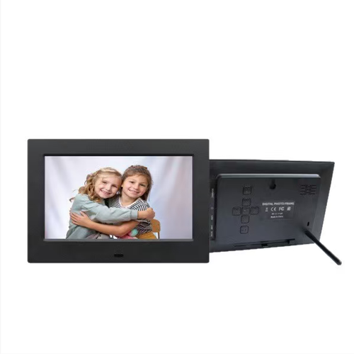 This multi-functional electronic photo album is a memory projector plus a desktop assistant: It supports 1280×800 high-definition playback of photos and videos. It can also serve as an alarm clock, calendar, and music player. It is wirelessly remote-controlled and easy to operate. It is suitable for use in bedrooms, living rooms, and offices. This allows the warm memories stored on your phone to shine at any time.
