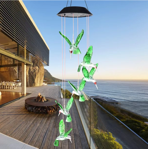 We will place an order for 2 sets today! The solar-powered outdoor decorative wind chime lamp. Hang it on the balcony or garden. During the day, it basks in the sunlight. When it gets dark, it automatically lights up - the gradient colored light wraps around the artificial bee hummingbird. When the wind blows, it makes the little creatures flap their wings among the vines, even the evening breeze becomes romantic 💫