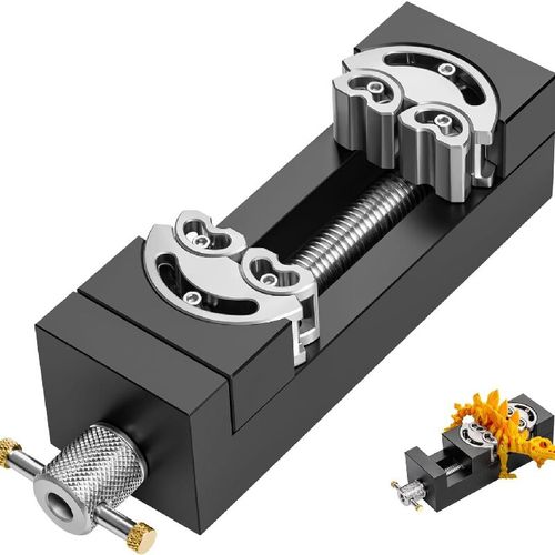 The fractal precision vise that breaks free from the limitations of traditional fixtures: 6 independent movable jaws form a complete shape and hardness-adaptive system. It covers both 58mm regular workpieces and 62mm irregular workpieces. It can easily fix various objects such as bananas, spheres, dragon-shaped ornaments, and glassware. It replaces the traditional single-point force-bearing and easily-sliding tool with a new option of multi-contact stable clamping.
