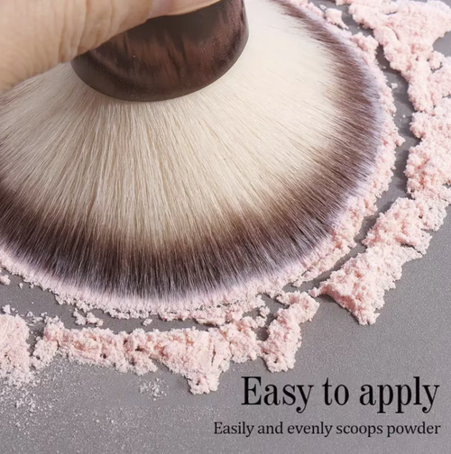 A 20-piece set of coffee-colored aluminum tube makeup brushes, fully equipped to cover foundation, eye makeup, and detailed makeup. The soft bionic hair texture does not cake on the skin or hurt the face. The aluminum tube handle is durable and easy to clean. When paired with makeup sponges, even beginners can easily create a refined makeup look. It is a high-value, cost-effective companion for both daily and professional makeup.