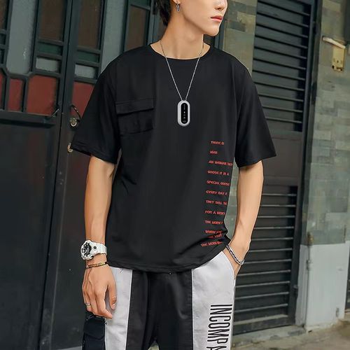 This portable air purifier is so practical! Whether you are commuting, shopping or driving, you can wear it easily. It can efficiently purify harmful gases such as formaldehyde in the car, clean the air around you, and let you breathe fresh air all the time, providing an extra layer of protection for your health. It is a considerate little helper to improve your quality of life.