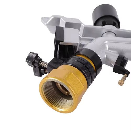 Metal swivel sprinkler head, the king of labor-saving irrigation, made of zinc alloy, durable and resistant to corrosion. It can rotate 360° automatically for spraying. It comes with 5 types of nozzle switches for water mist, water column, adjustable from 10-22 meters distance and 15-45° angle. It is suitable for various scenarios. Just connect the water pipe and it's ready to use. It saves labor and time for irrigation. It is suitable for farmers and family vegetable gardens.