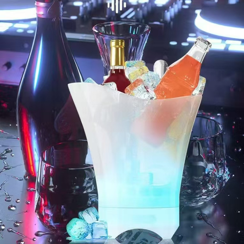 The wine glass-style Bluetooth speaker ice bucket integrates an ice bucket, a speaker, and an ambient light. It is made of food-grade material to keep ice cold. It features 3D stereo sound with red, blue, or colorful light switching. It is suitable for camping, gatherings, and house parties. It is small, portable, and has sufficient battery life. This single device brings full joyous atmosphere and is a must-have for party central.
