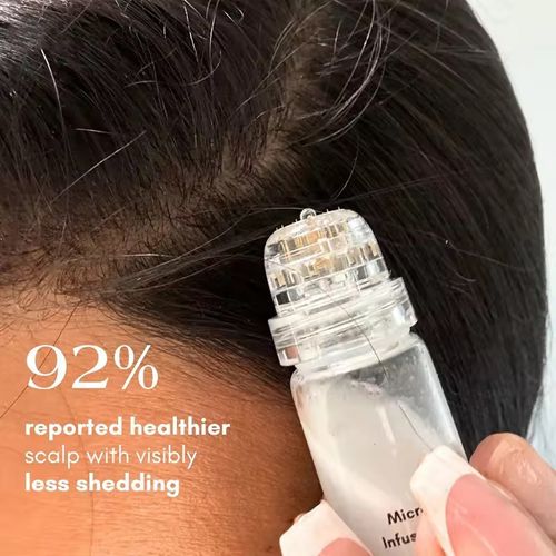 This hair micro-needle essence (4 rollers + 12 essences) set utilizes micro-needle rollers to deliver cutting-edge technology, directly delivering high-concentration hair growth ingredients to the hair follicles. It allows you to enjoy a relaxing scalp spa at home, awakening the dormant hair roots, improving the width of hair gaps and the backward shift of the hairline, and nurturing luscious and strong hair.