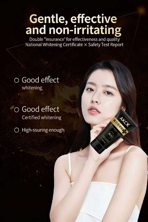 5 bottles of Nicotinamide Transparent Facial Cleanser Value Pack! The thick foam gently cleanses the pores and removes oil, with the core ingredient nicotinamide brightening and removing yellowish tones. After washing, it leaves the skin hydrated and not tight, suitable for both dry and oily skin types. It can be used for daily use, business trips, or sharing. It offers both cleansing and brightening effects, allowing you to easily achieve a clear and fair complexion!