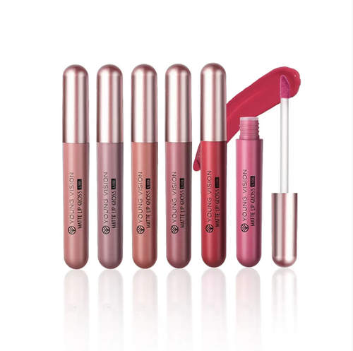 Six-color matte velvet lip gloss set, featuring multiple popular color schemes. The velvet texture is smooth to apply, presenting a soft matte finish. It has waterproof properties. The individual tubes are convenient for on-the-go storage. It is suitable for various occasions such as commuting and parties. Beginners can easily master it and create various styles of lip makeup. It meets the needs of daily makeup for different lip colors.