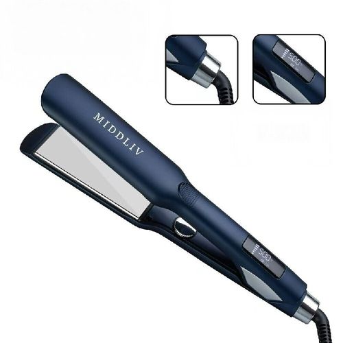 The cinema-grade negative ion ceramic board can be used for both straightening and curling. It can smoothly wrap the hair and create a smooth curl, without making it frizzy. It is suitable for all hair types and comes with a heat-resistant handle. It takes only 5 minutes to achieve a sleek straight look for commuting or a natural curl for a date. The negative ions protect your hair. —— It's portable for business trips and can be used at home as a hair curling iron!