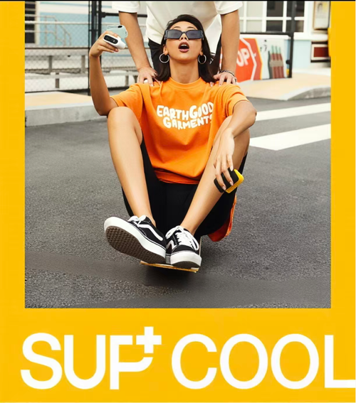 Place your order today and you will receive a main unit and 2 replacement packs. It only takes 3 seconds to freshen your breath. It has been officially certified and its antibacterial rate is as high as 99.9%. The fragrance can last for up to 6 hours. The nano-atomization method covers the entire mouth. You can also replace the capsules with various flavors. It is small and portable, allowing you to have a confident conversation at any time and avoiding awkward situations in social settings.