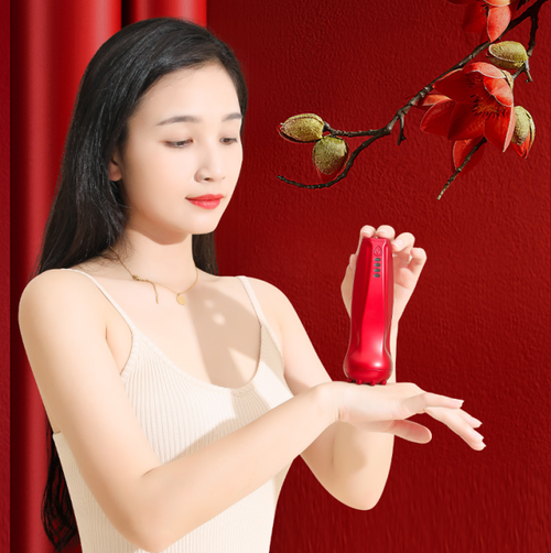 Highly recommended by the Chinese Academy of Sciences, this smart scraping and cupping device deeply removes dampness and toxins, relieves muscle soreness, and dredges the meridians and blood.