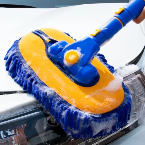 This soft-bristled car cleaning brush: The snowflake-like soft bristles do not damage the car paint. The 15° curved handle and the extendable long handle are convenient and easy to use. The brush head can be replaced for both dry and wet cleaning. With this one brush, you can clean the entire car and achieve a shiny new car finish at home. Say goodbye to waiting in line at the car wash and the scratches on the car paint.