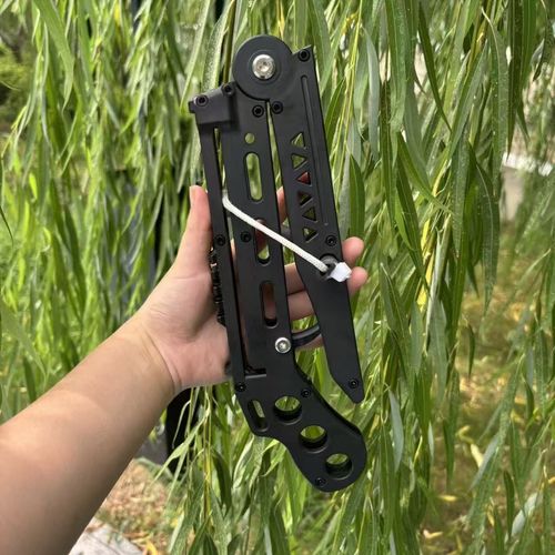 This folding slingshot is simply amazing! With competitive-level accuracy, it can be folded and carried in your pocket for easy use. The grip feels stable and precise. Now, place an order and you'll get an extra 10 fishing arrows for free - steel balls for target practice are great, and changing the arrows allows you to fish in streams. It's perfect for outdoor practice and enjoying the fun of fishing. The value for money is simply outstanding!