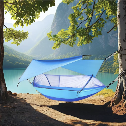 Double-person quick-opening mosquito-proof hammock, 260*140cm wide space, nylon-spun fabric is durable and breathable. The automatic three-dimensional mosquito net isolates mosquitoes, and the anti-slip structure makes it less likely to fall off the bed. It comes with a tie rope, safety buckle and storage bag. It can be folded for portability and is suitable for outdoor relaxation in camping, courtyards, and parks.