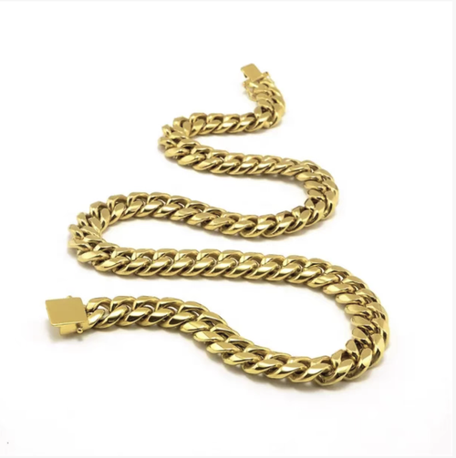Titanium steel gold-plated Cuban men's necklace. The thin chain body is lightweight and comfortable. The vacuum electroplating makes it resistant to color fading. The double safety square clasp is secure and stable. The chain is wear-resistant and corrosion-resistant, suitable for versatile hip-hop and casual outfits. It is suitable for both personal use and as a gift. It can be used as a personal accessory or given as a gift to friends and relatives.
