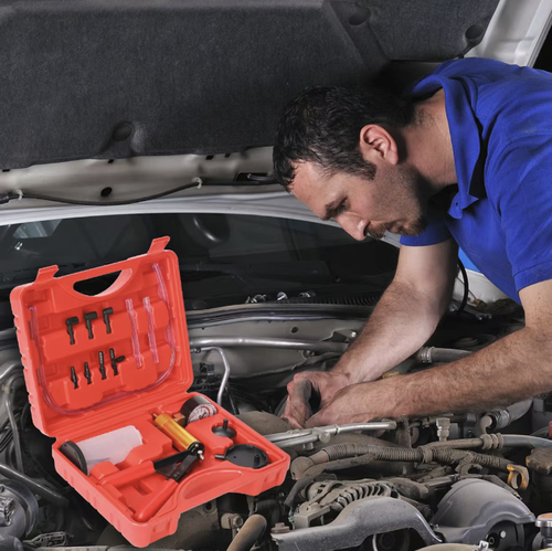 Use the two-hand manual vacuum suction gun, which comes with a vacuum pressure gauge and is equipped with multiple-sized connectors. It is stored in a portable toolbox. Manually create negative pressure and it doesn't require an electric power source. It can be used for extracting brake fluid in cars and for vacuum leak detection of pipelines. The transparent liquid storage cup makes it easy to observe the liquid volume. It is suitable for auto repair and maintenance operations.