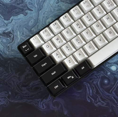 HK61 Mechanical Keyboard with Tea-Style Keys. The 61-key compact layout frees up desk space. The tea-style keys offer a smooth and gentle touch, suitable for both office and gaming use. The mixed light backlighting creates a full atmosphere. The wired single-mode is stable and has no latency. The dual-color keycaps are durable and wear-resistant. It is a high-value, cost-effective keyboard for students and office workers.