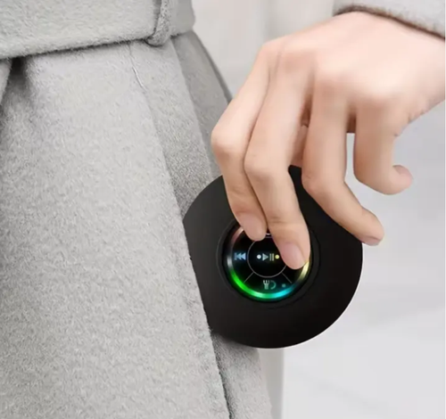 This portable Bluetooth speaker can be easily placed in bathrooms or kitchens. It is small in size but has excellent sound quality. The seven-color lights change color along with the rhythm, turning your bath time into a party. The operation is simple - just press blindly without any mistakes. It can last for 4 hours after being charged once. You can carry it on camping trips or business trips. It makes your alone time more relaxed with music.