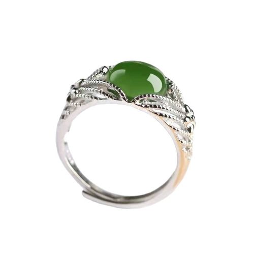 This set of Huatianyue couple rings, the ink jade model is profound and powerful, the green jade model is smooth and elegant. The female ring is clear and transparent, showing a white color, and the combination of the masculine and feminine styles is extremely harmonious. Huatianyue is cool and moist, with a high-quality texture. If you place an order today, you will receive 6 pieces: 2 black male models + 2 pairs of green matching rings.