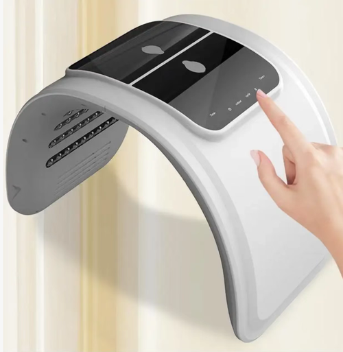 The household photon beauty device concentrates light energy to precisely penetrate the skin's base layer, brightening and stabilizing the skin with just one operation. It also includes EMS micro-current massage. It automatically shuts off after 15 minutes. You can enjoy skincare while lying down with no threshold. It saves you the cost of a thousand yuan in hospital fees. You can take it with you on a business trip. Lazy people can easily achieve a luminous complexion.