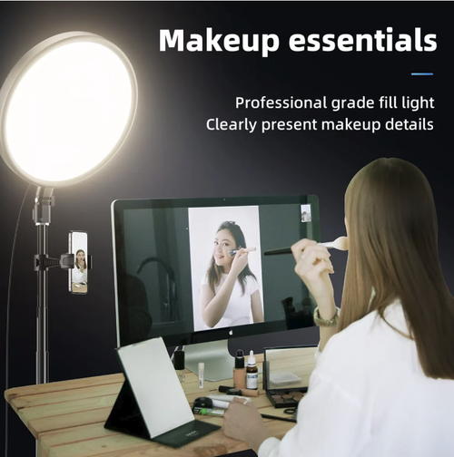 LED surface light source supplementary lighting, with soft light from the surface light source, the light is gentle and has no shadows. It supports continuous adjustment of brightness and color temperature. It has high color rendering ability and can restore true colors. Combined with a height-adjustable stable stand, it provides uniform and soft professional light for live streaming photography, easily enhancing the texture of the picture and creating an advanced lighting effect.