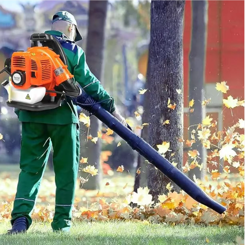 Powered by a powerful engine, it can easily sweep fallen leaves, snow and sand. Its efficiency is ten times higher than that of manual operation. The backpack design distributes the weight evenly, and the soft grip handle along with the easy-start two-stroke engine make it comfortable to use for a long time. The metal body is durable and suitable for use in gardens, properties, greenhouses, emergency fire fighting. It is an efficiency-enhancing tool that makes heavy tasks easier.