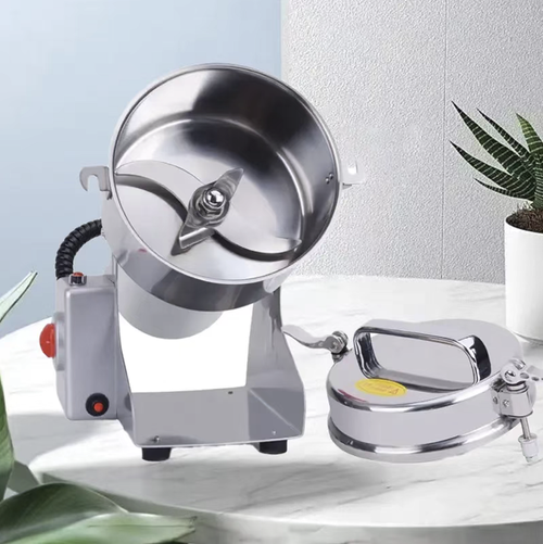 Food-grade 304 stainless steel grinder, with high power and strong performance. It can grind grains and cereals, Chinese medicinal herbs, coffee beans and various spices. It can adjust the fineness of the powder automatically. The locking cover with snap fastening ensures stable operation and prevents accidental opening. The swing design ensures smooth outflow of the powder. The body is rust-proof and easy to clean, making it convenient and practical for home powder grinding.