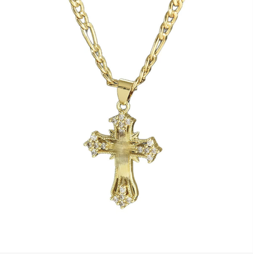 Copper-set zircon cross necklace. Featuring the luxurious and high-quality Fagaro chain texture, the zircon embellishments add a touch of luxury and shine. It is suitable for both men and women and can be matched with hip-hop, casual, and luxury styles. It is not prone to fading or causing allergies. It is a versatile and stylish choker necklace that is suitable for both daily wear and as a gift. It is a practical piece of jewelry that combines both appearance quality and sentiment.