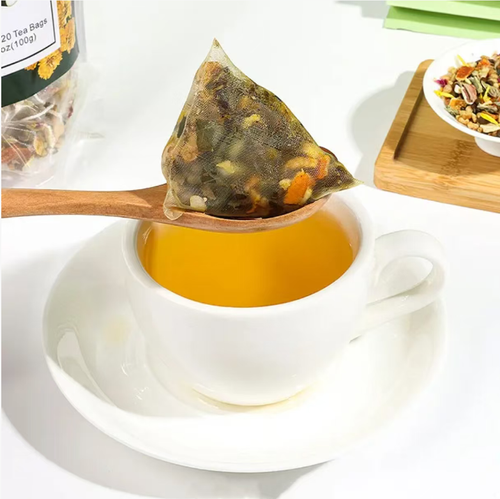 Order today and you will receive 5 bags. Each bag contains 20 small packages, totaling 100 small packages. Each small package is 5g of the high-end coach-recommended traditional Chinese medicine formula light body winter melon and lotus leaf tea. This tea has a gentle nourishing effect. It helps reduce oil secretion, promote urination and eliminate dampness. The individual tea bags are convenient for brewing and do not contain added sugar. It will help you easily achieve a slender figure.