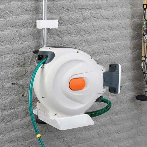 Automatic water pump that automatically extends and retracts, eliminating the mess of tangled pipes. Suitable for various scenarios such as car washing, garden watering, and floor cleaning. Comes with 8 water gun modes and 50 feet of hose, with 180° rotation installation and sturdy durability. It ensures efficient and clean cleaning, making it a great helper for multiple cleaning scenarios.