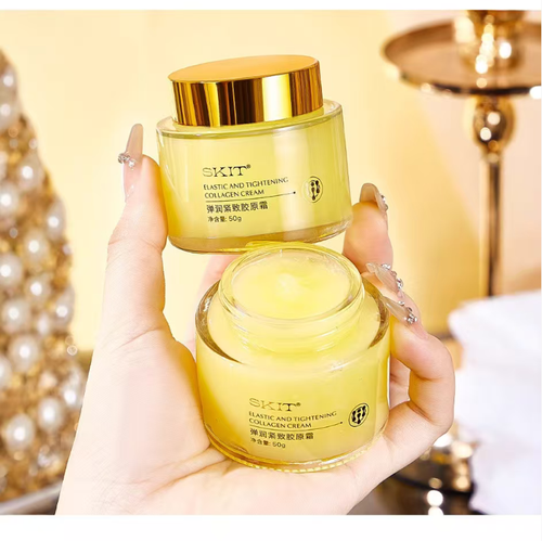 Order today and you'll receive 6 bottles of the moisturizing and firming collagen anti-wrinkle cream, which contains collagen + borofin + plant extracts. It directly welds a youthful appearance onto your face. Apply a thick layer before going to bed every night for 3 consecutive days. You can even feel the changes of tightness, elasticity and moisture when touching your face. The seasonal card powder and dry lines disappear, and you can feel confident when going out with a bare face.