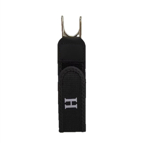 This H-shaped magnetic belt is made of soft material and is very comfortable to wear around the waist. The magnetic device can be easily installed and removed without drilling holes. After use, it can be easily removed when using the toilet. It is inconspicuous and will not rub against clothes. The H logo adds to its style. Order today and you will receive 4 lazy magic hook elastic belts, saying goodbye to the troubles caused by traditional belts.