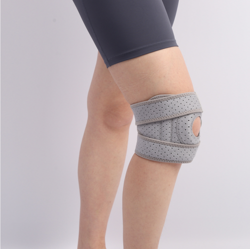 Order today and you'll receive 2 pairs of breathable knee support straps! 0.5mm ultra-thin breathable material, no sweating or constriction. The silicone pads precisely protect the patella, reduce wear and pain, and the adjustable Velcro is suitable for leg circumference, allowing for quick on and off. Perfect for sports support, stress relief in daily life, emergency situations, suitable for running, hiking and elderly daily use. The lightweight knee support is super convenient!