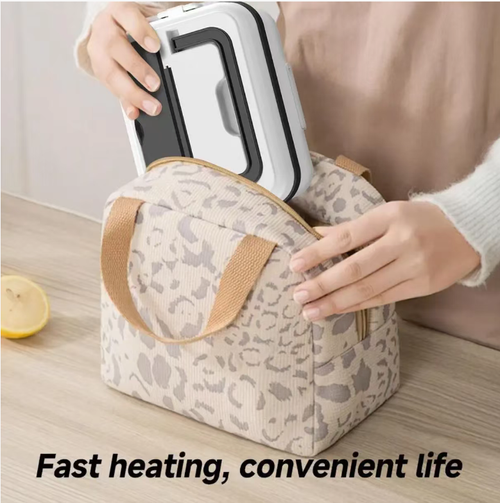 This wireless charging heated meal box has a 1000ML large capacity for holding food and soup. It features a food-grade inner liner and timer heating function, eliminating the need for using a microwave oven. It is wireless and portable, suitable for office use, picnics, and business trips. With four simple steps, the inner liner can be easily removed for cleaning. This makes it convenient for those who like to bring meals to eat hot and home-cooked dishes at any time.