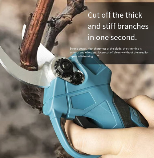 This four-in-one lithium battery high tree pruning saw and trimmer integrates high tree saw, high tree trimmer, handheld saw and handheld trimmer. With the extendable telescopic rod, it enables you to prune high branches without climbing. The SK5 steel blade is sharp and durable, and the 21V lithium battery offers long-lasting power. It is a safe and efficient choice for garden pruning. It injects vitality and energy into the garden and orchard.