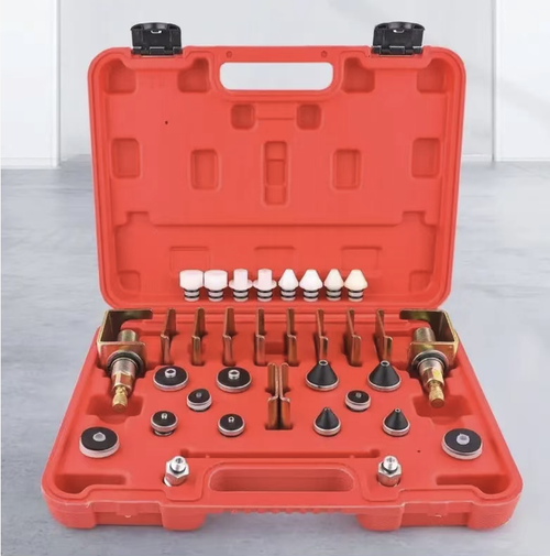 A complete set of leak detection and sealing tools for car air conditioning. It is compatible with various types of vehicle pipes and can be used for pressure testing to achieve airtightness and accurately locate refrigerant leaks. The accessories are stored in an anti-drop toolbox. The sealing gasket has strong airtightness. It is specifically used for leak detection, sealing and repair of vehicle air conditioning systems in auto repair shops. The operation is convenient and efficient.