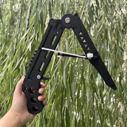 This folding slingshot is simply amazing! With competitive-level accuracy, it can be folded and carried in your pocket for easy use. The grip feels stable and precise. Now, place an order and you'll get an extra 10 fishing arrows for free - steel balls for target practice are great, and changing the arrows allows you to fish in streams. It's perfect for outdoor practice and enjoying the fun of fishing. The value for money is simply outstanding!