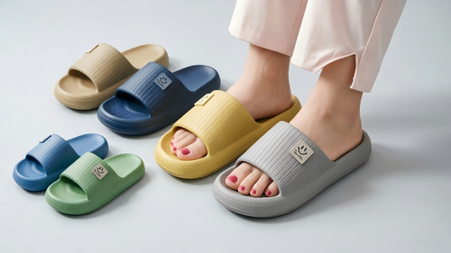 Unisex One Size Lucky Smile EVA Slides Soft Non Slip Casual Home Slippers For Indoor Outdoor Wear