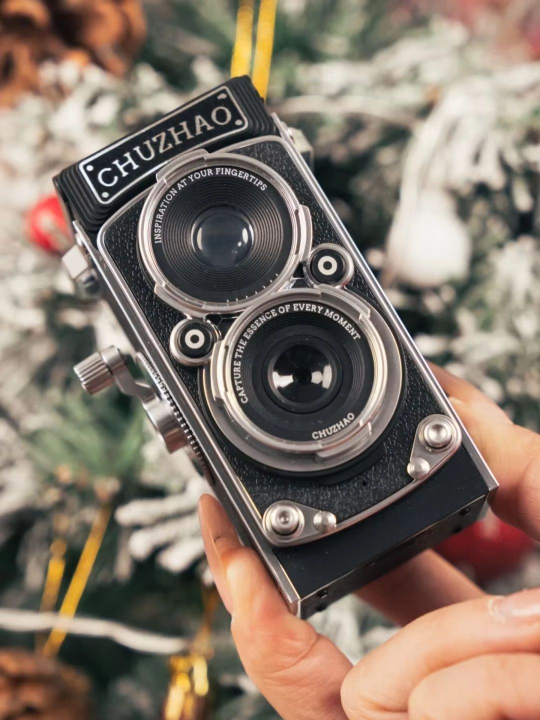 A vintage camera with tens of millions of pixels records life, and even more, records moods.