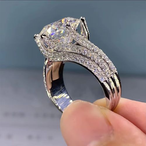 Trendy Light Luxury Round Six-claw Zircon