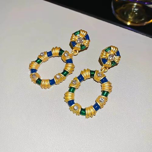 Light luxury earrings