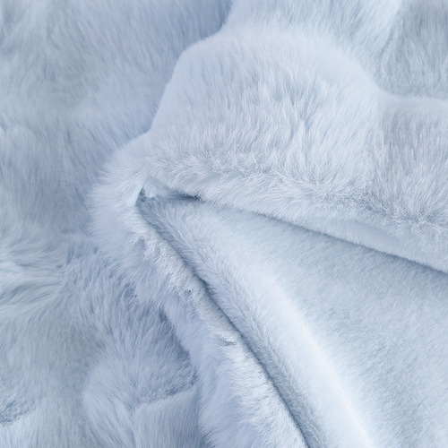 Three-piece bedding set 🛏️ Thick rabbit fur plush blanket 🍂 (1 duvet cover + 2 pillowcases)