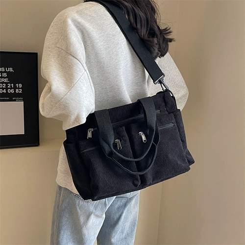 2025 New ultra-light casual large capacity retro shoulder bag